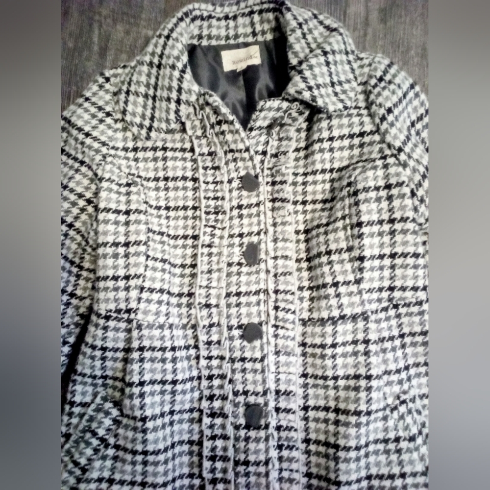Rewind Women’s Houndstooth Coat Ruffle Trim Button Front Jacket Black Gray Sz S - Picture 8 of 14